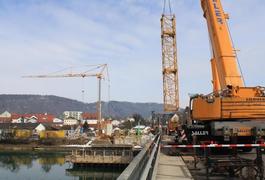 Neubau der Innbrücke in Marktl (1) Baukranmontage 