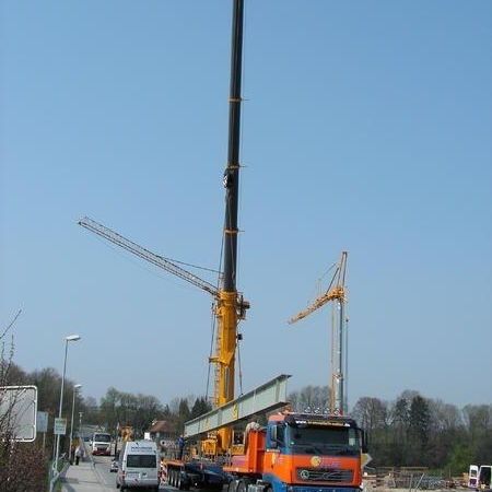 Neubau der Innbrücke in Marktl (2) Montage des Vorbauschnabels