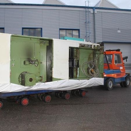 "Hallenzauber" mit 200 t Kran