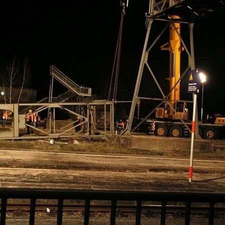 Abriss der Fußgängerbrücke in Garching