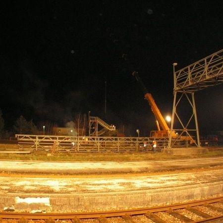 Abriss der Fußgängerbrücke in Garching