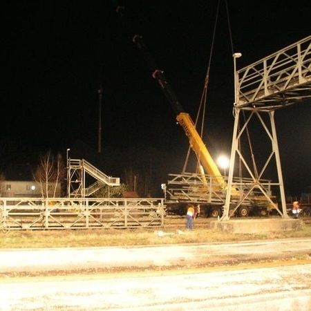 Abriss der Fußgängerbrücke in Garching