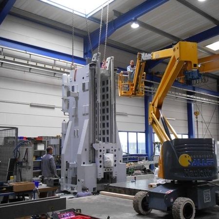 Montage einer Pressenanlage